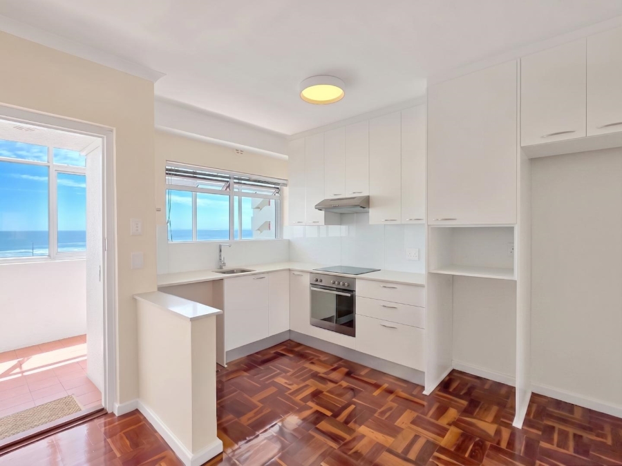 To Let 1 Bedroom Property for Rent in Sea Point Western Cape